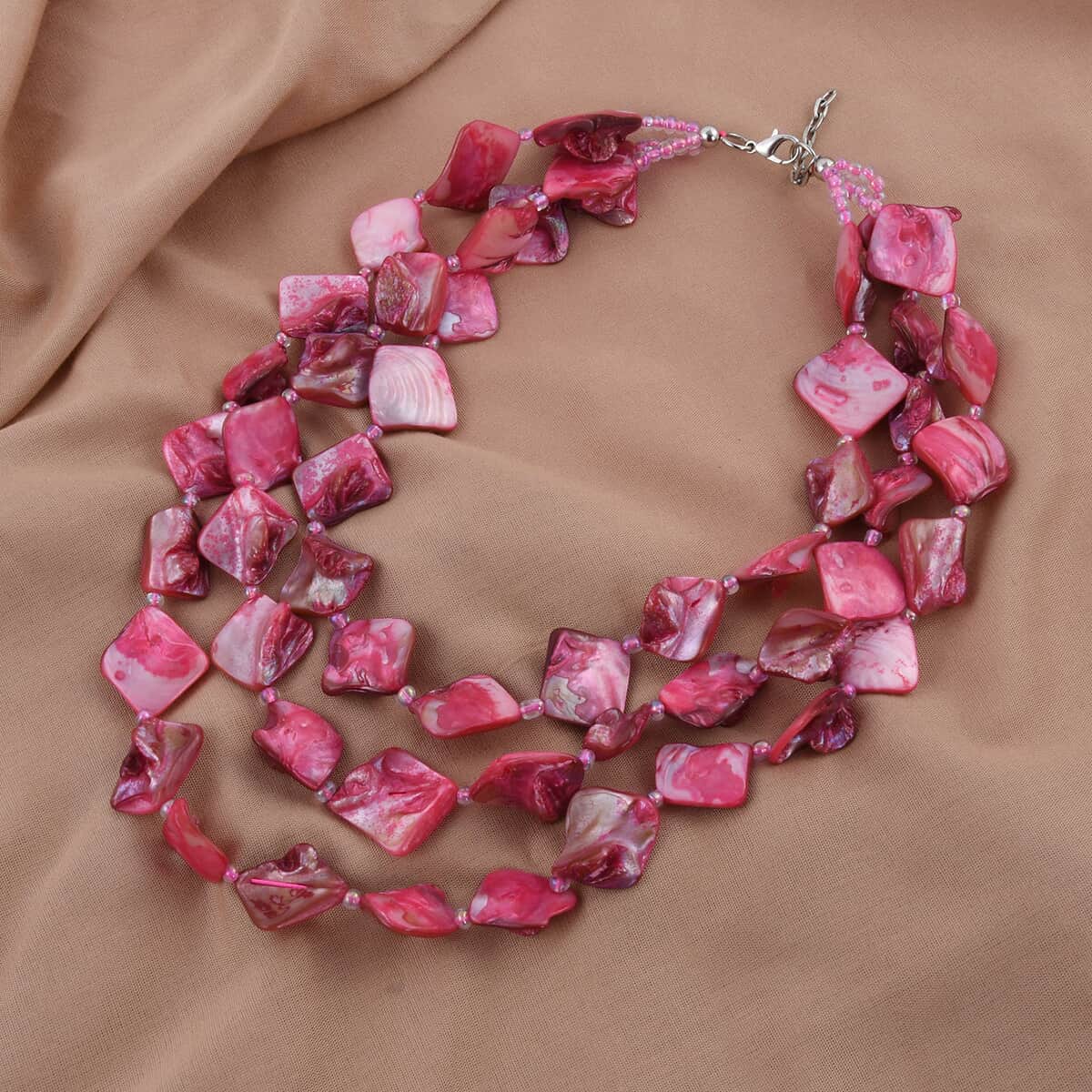 Simulated Pink Shell Pearl 3 Strand Necklace 18 Inches in Silvertone image number 1
