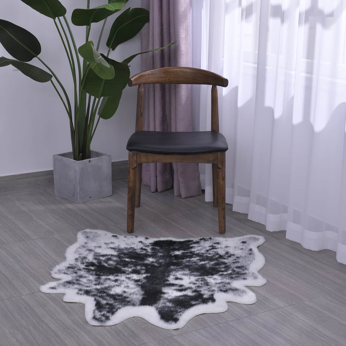 Homesmart Black Faux Cow Hide Rug image number 0