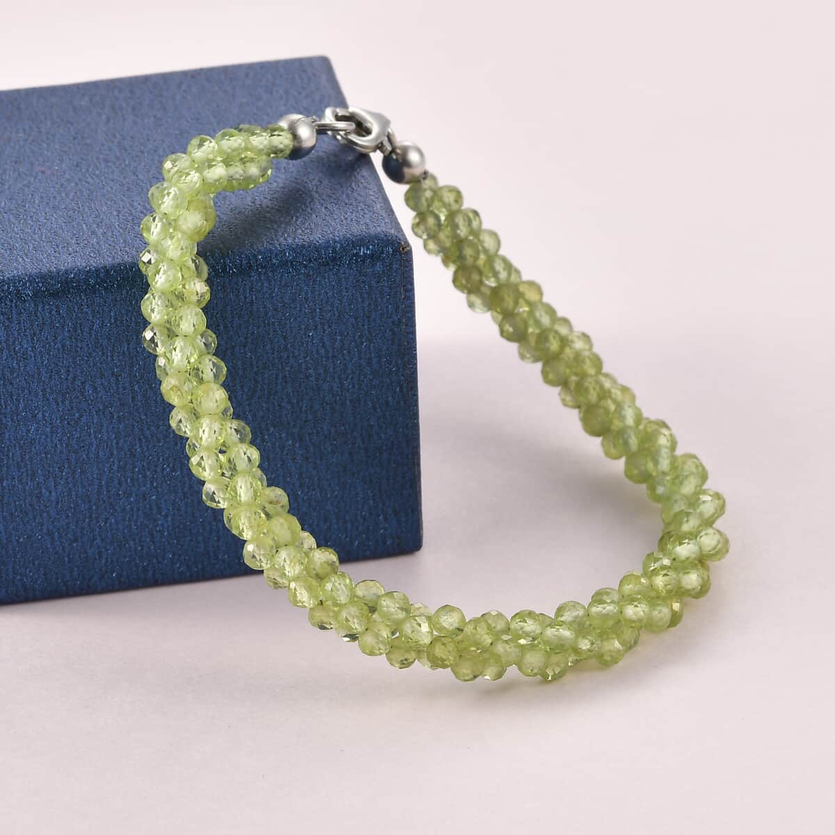 Peridot Beaded Bracelet in Platinum Over Sterling Silver (7.25 In) 40.00 ctw image number 1