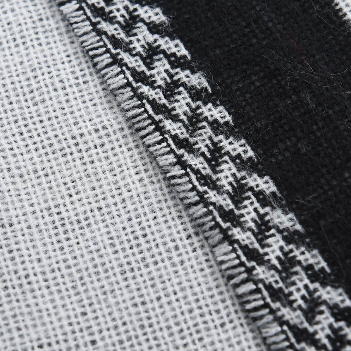 Black and White Scarf with Tassels image number 4