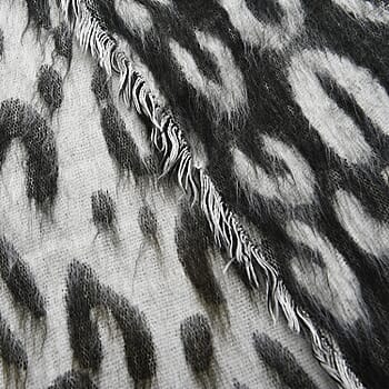 Black & White - Product card gallery slide 4 (10176818905401)