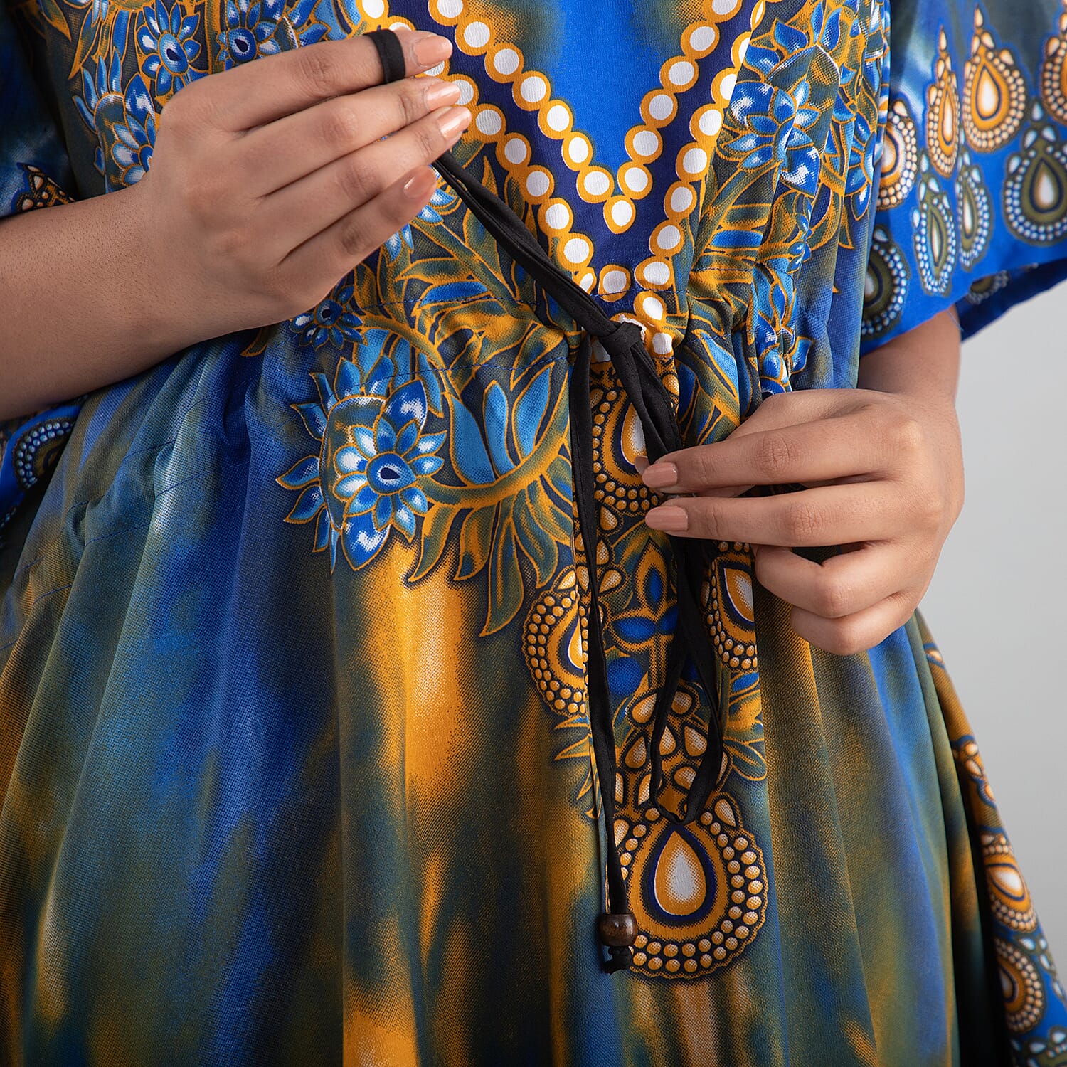 V-Neck Knee-Length Kaftan