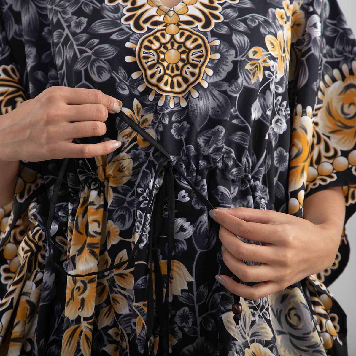 TAMSY Gray Floral Print 100% Polyester V-neck Kaftan with Pockets - One Size Fits Most (36"x41") image number 4