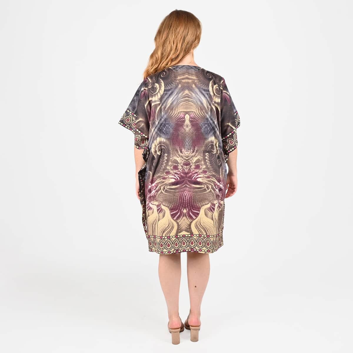 TAMSY Green Fantasy Print 100% Polyester V-neck Kaftan with Pockets - One Size Fits Most (36"x41") image number 1