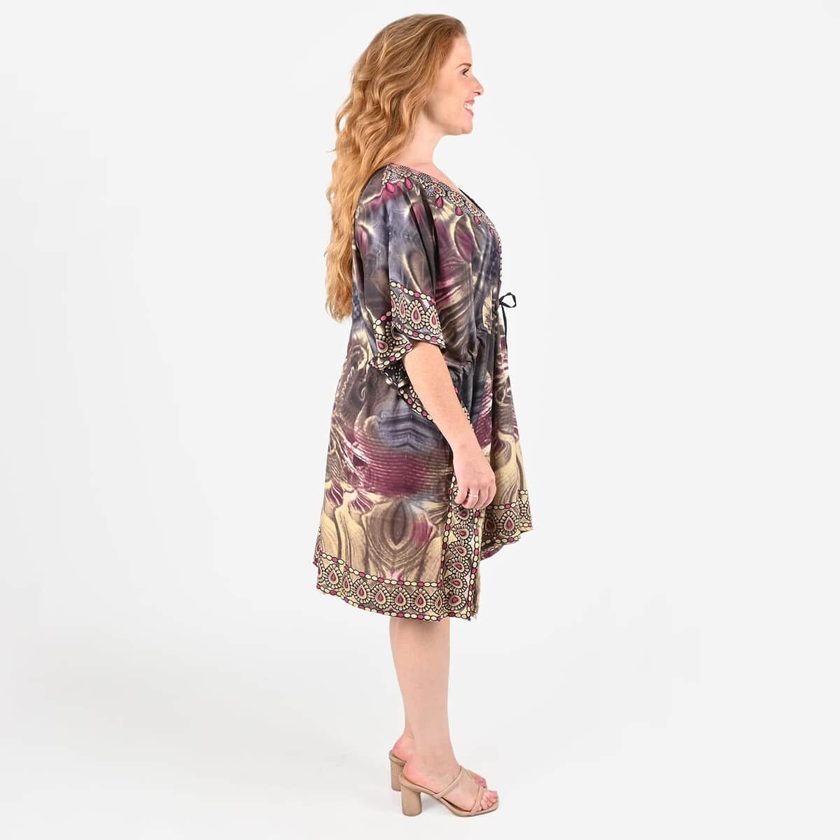 TAMSY Green Fantasy Print 100% Polyester V-neck Kaftan with Pockets - One Size Fits Most (36"x41") image number 2