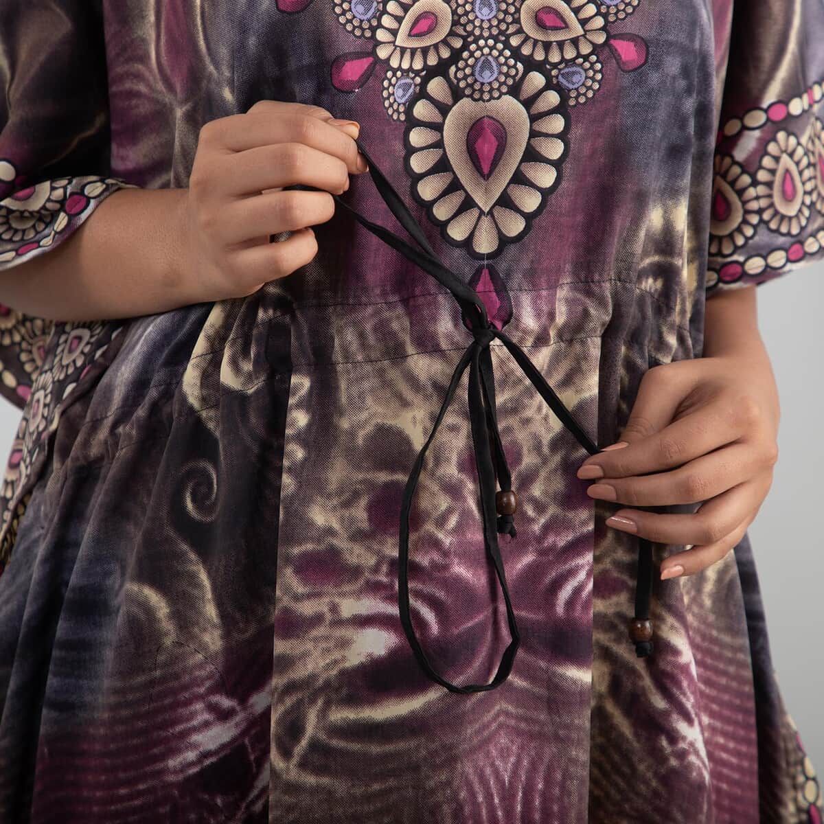 Tamsy Multi Color Fantasy Print V-neck Kaftan with Pockets - One Size Fits Most image number 4