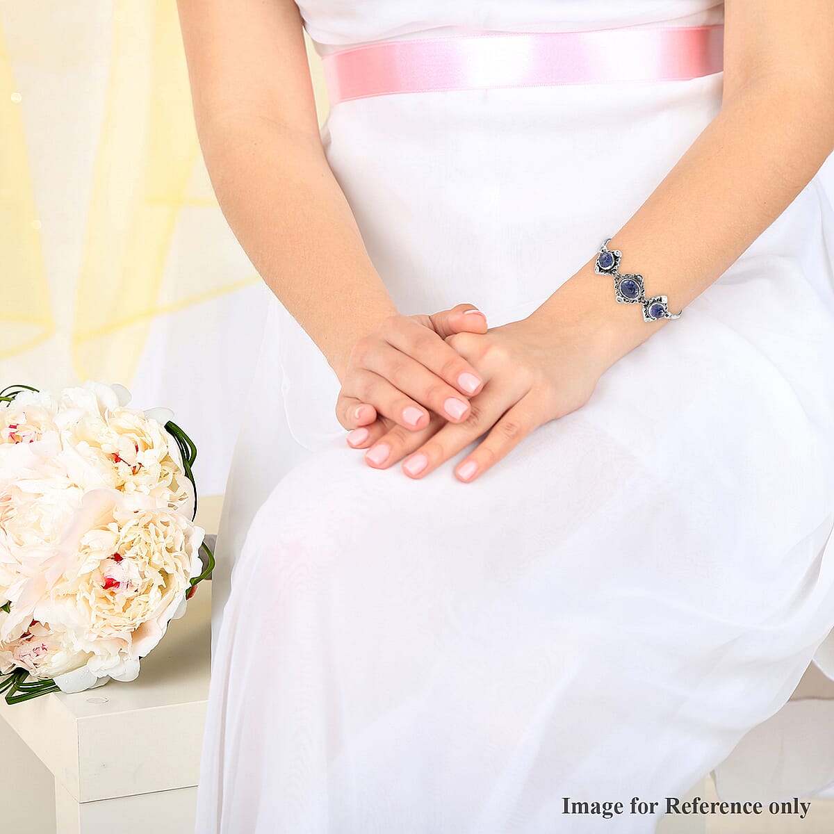 Artisan Crafted Tanzanite Carved and Polki Diamond Bracelet in Sterling Silver (7.25 In) 12.40 ctw image number 2