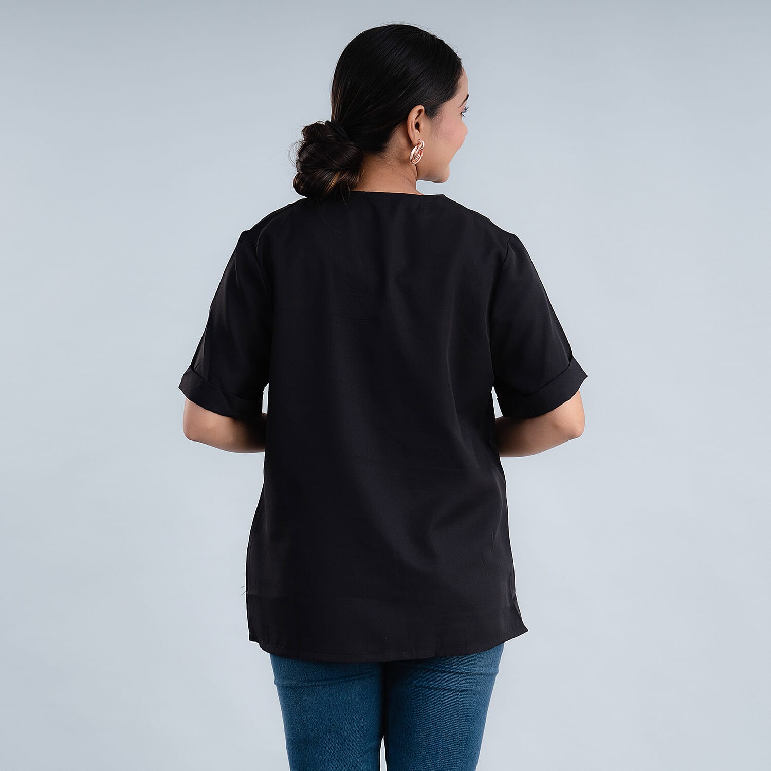 Tamsy Black 100% American Crepe V-neck Top - L
