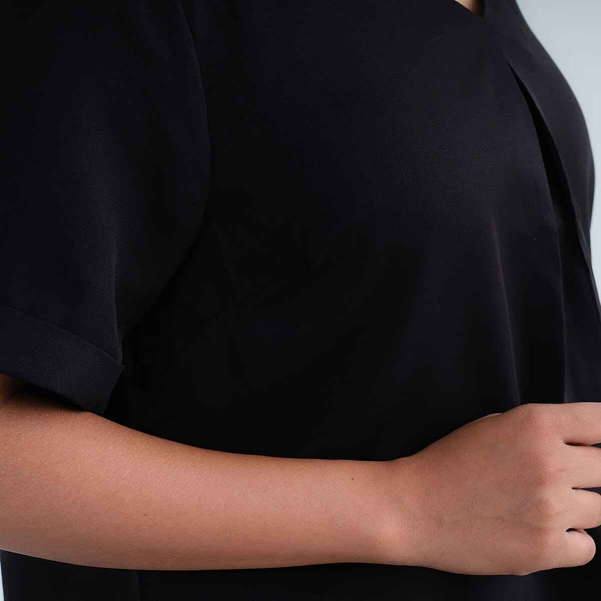 Tamsy Black 100% American Crepe V-neck Top - XL image number 3