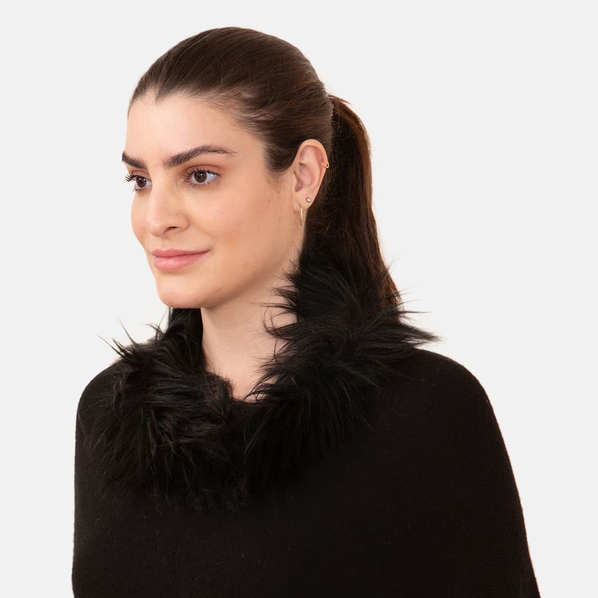 LA MAREY Cashmere Wool Black Designer Poncho with Faux Fur Trim (One Size Fits Most, 28"x28") image number 4