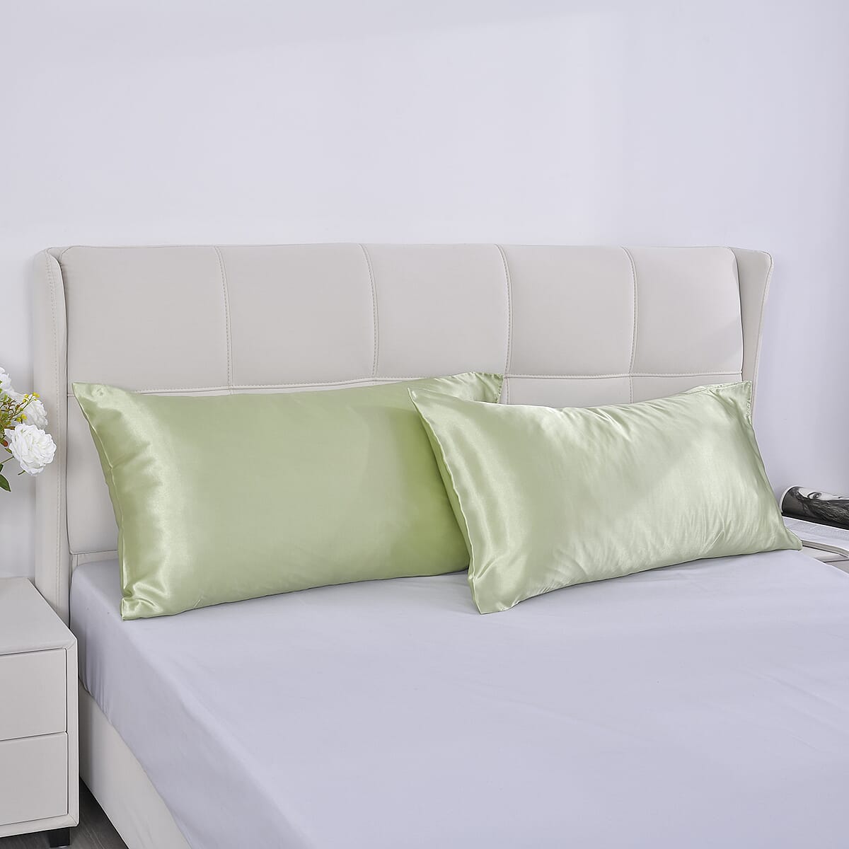 HOMESMART Set of 2 Light Green Luxury Satin Pillow Case (19.5"x29.5") image number 0