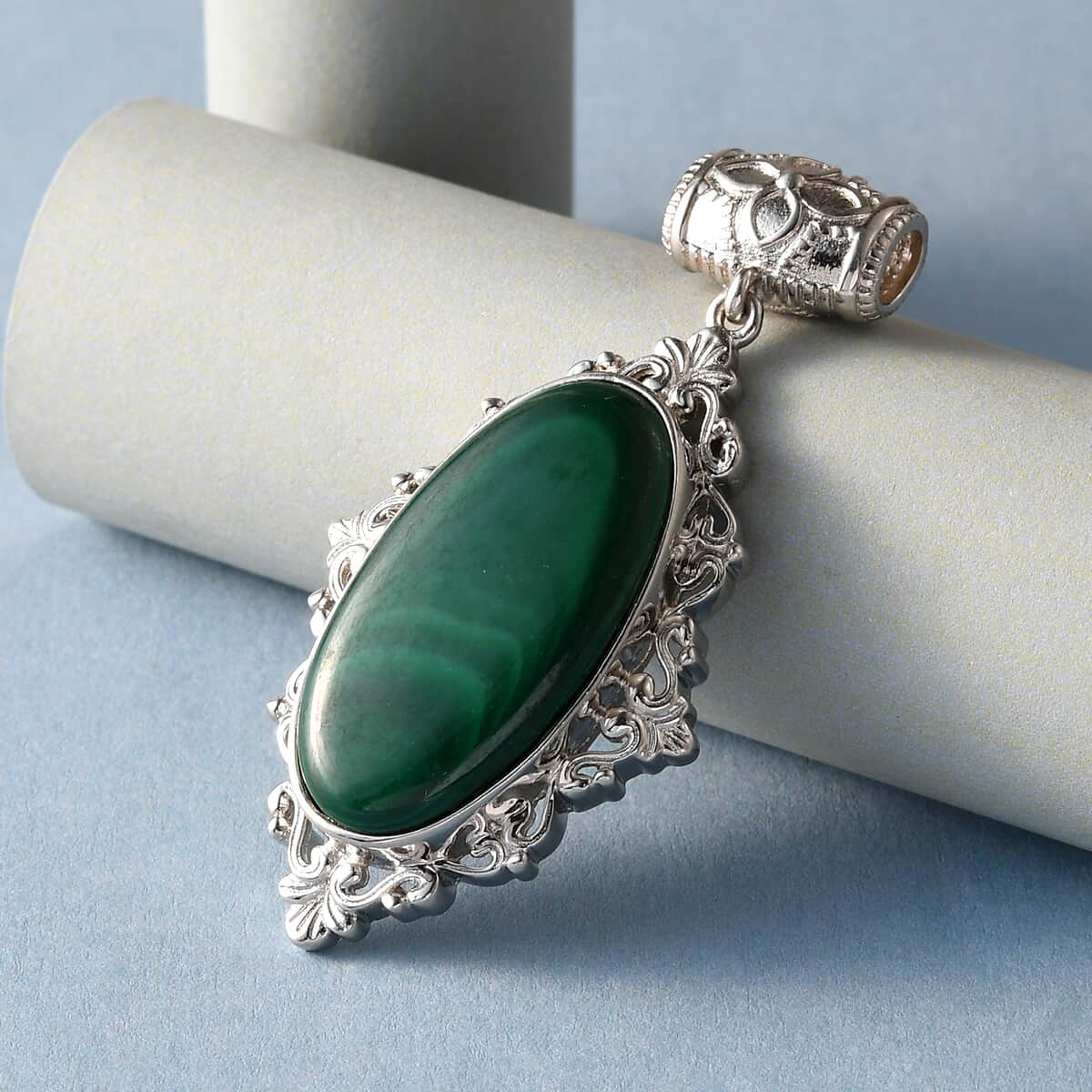 African Malachite Solitaire Pendant in Platinum Over Copper with Magnet 27.50 ctw image number 1