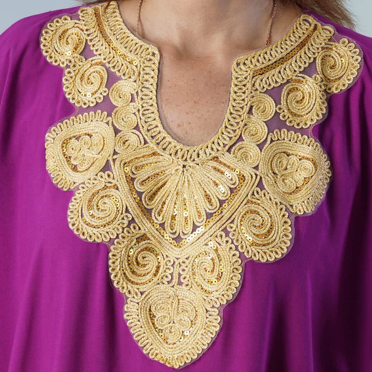 Embroidered-Neck Maxi Kaftan image number 5