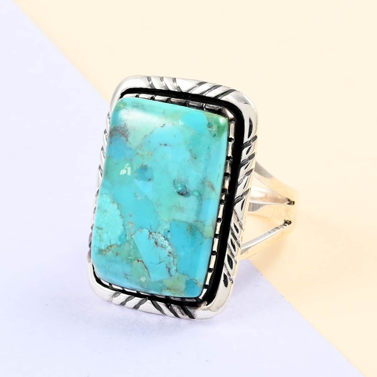 Santa Fe Style Kingman Turquoise Ring in Sterling Silver (Size 9.0) 67.50 Grams 9.00 ctw image number 1