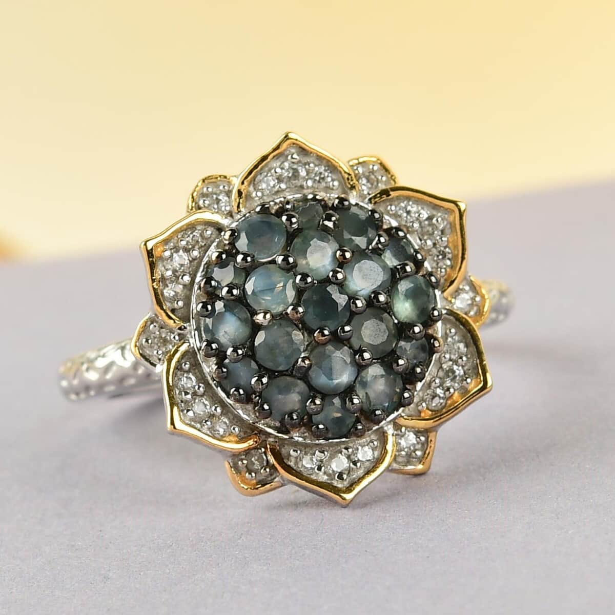 Narsipatnam Alexandrite and White Zircon Spinner Ring in Vermeil Yellow Gold and Platinum Over Sterling Silver (Size 8.0) 1.00 ctw image number 1