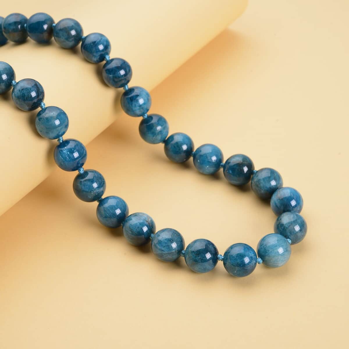 Malgache Neon Apatite Beaded Necklace 20 Inches with Magnetic Lock in Rhodium Over Sterling Silver 537.00 ctw image number 1