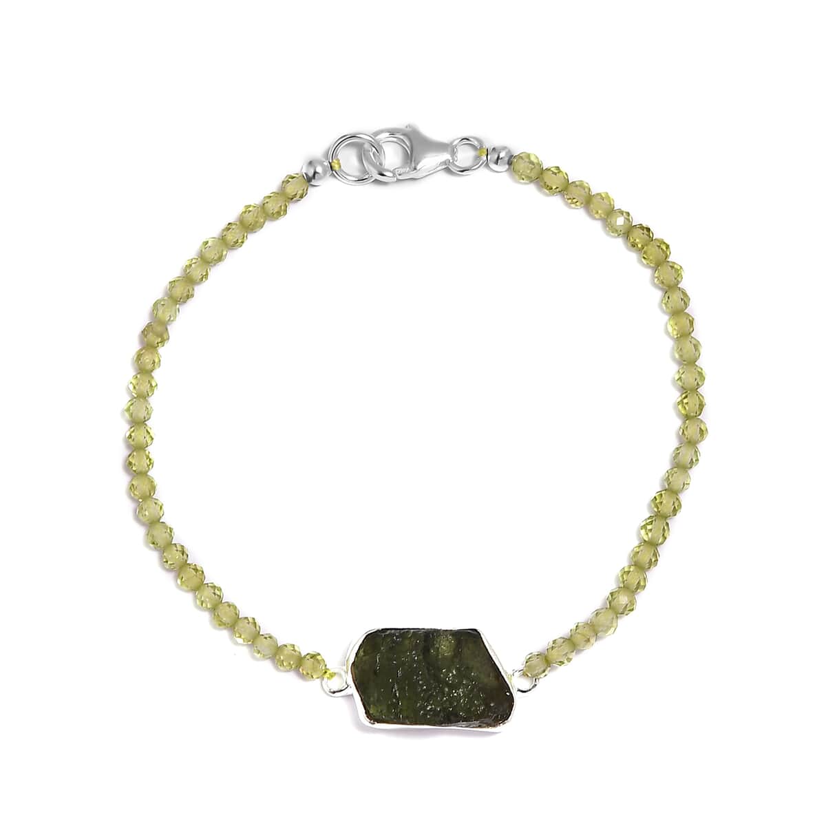 Artisan Crafted Rough Cut Bohemian Moldavite and Peridot Beaded Bracelet in Sterling Silver (7.25 In) 17.60 ctw image number 0