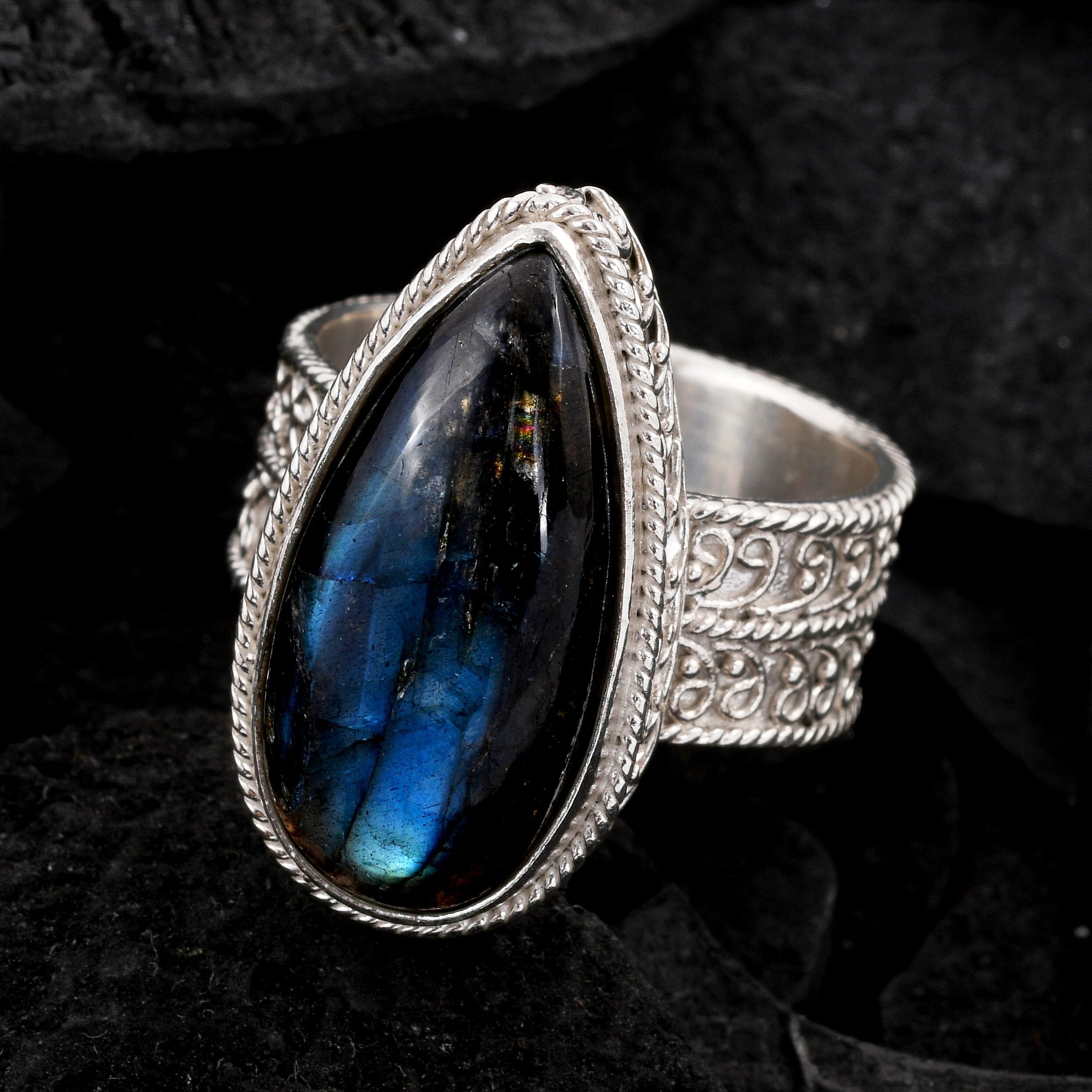 Malagasy Labradorite 15.10 ctw Ring in Black Oxidised Sterling Silver (Size 5.5)