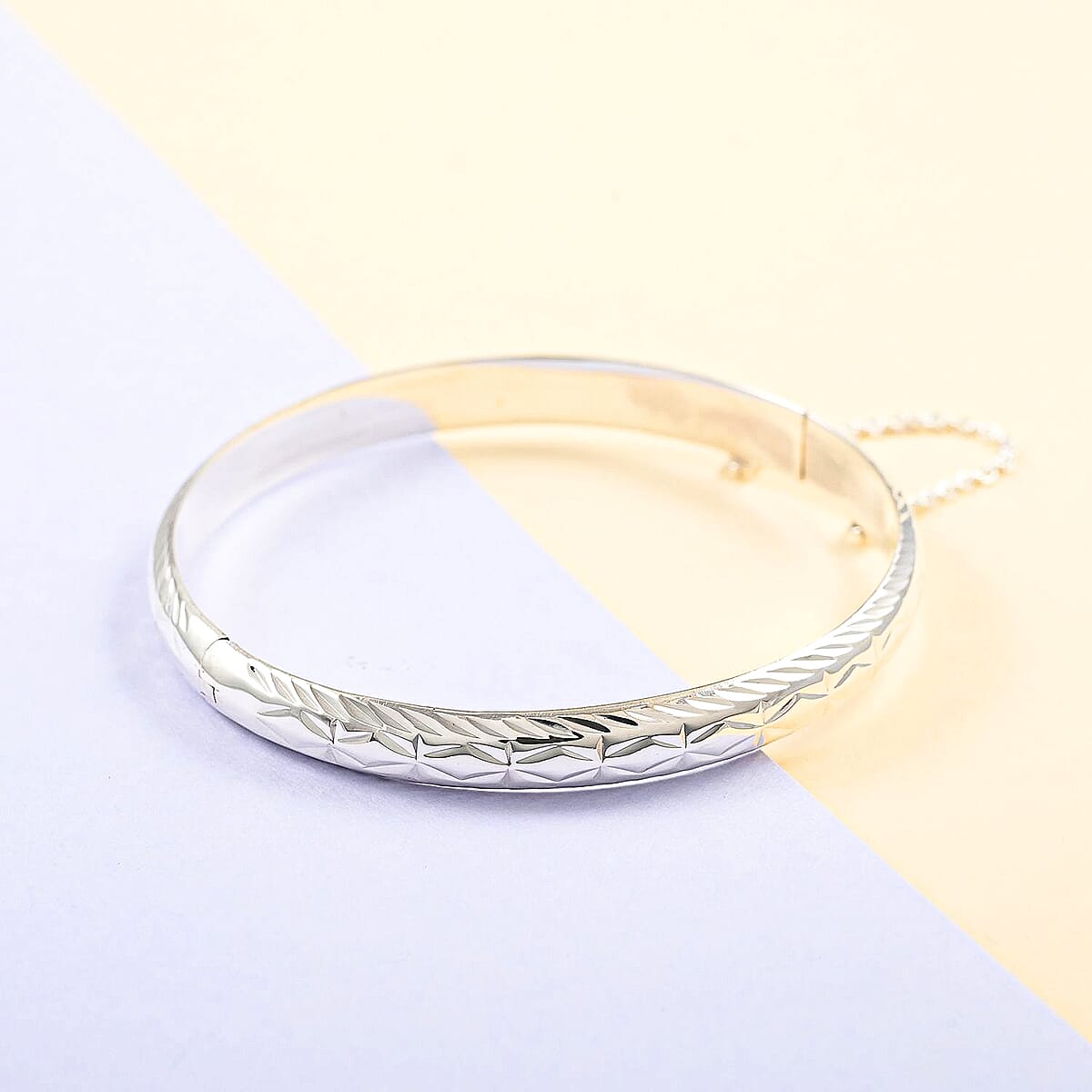 Sterling Silver Diamond-Cut Bangle Bracelet (7.25 In) 8.8 Grams image number 1