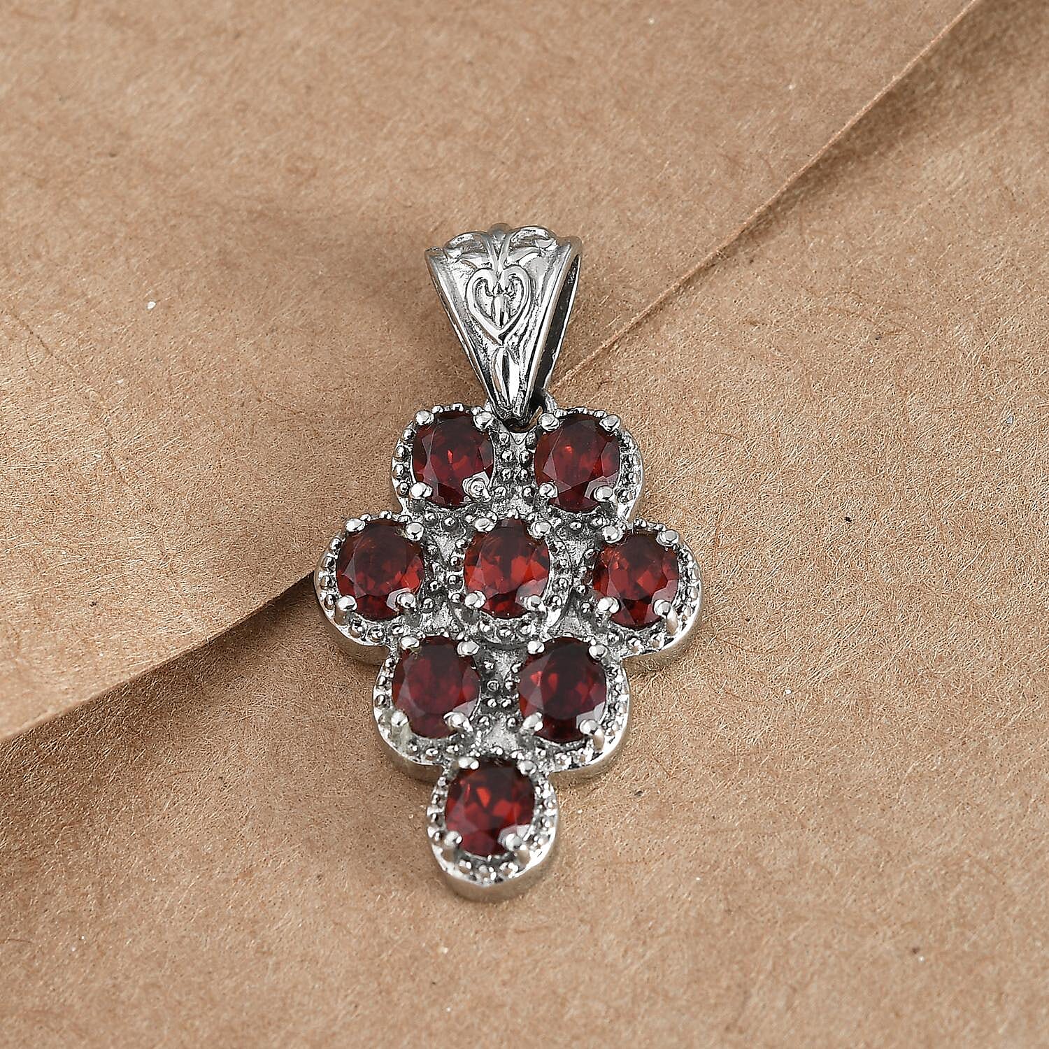 Mozambique Garnet - Product card gallery slide 2 (10144602030363)