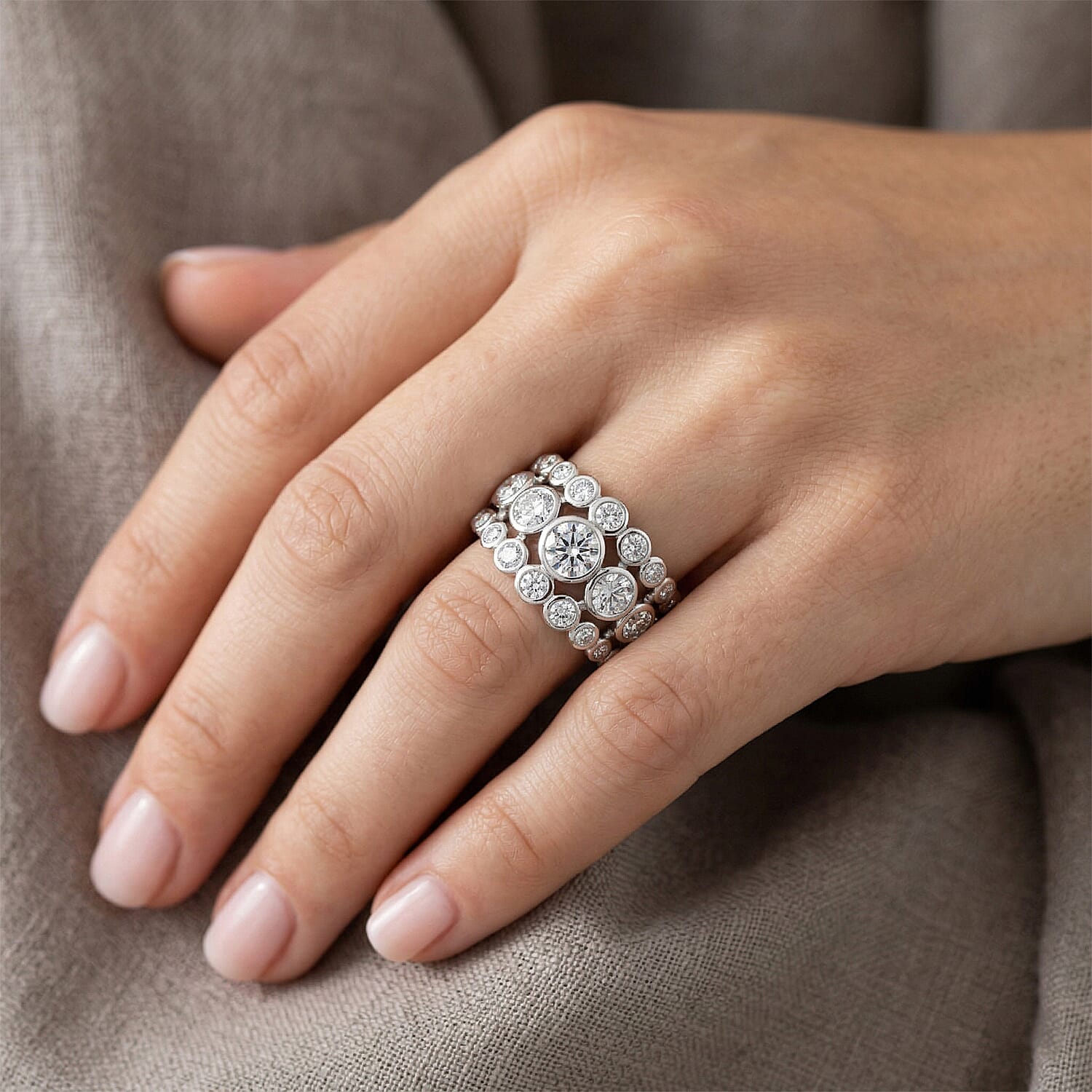 Simulated Diamond Scallop Band Ring in Sterling Silver