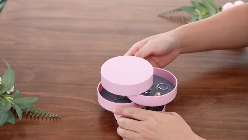White 360 Degree Rotatable Round Shape 4 Layer Jewelry Organizer with Mirror (3.9"x3.9"x7.7")