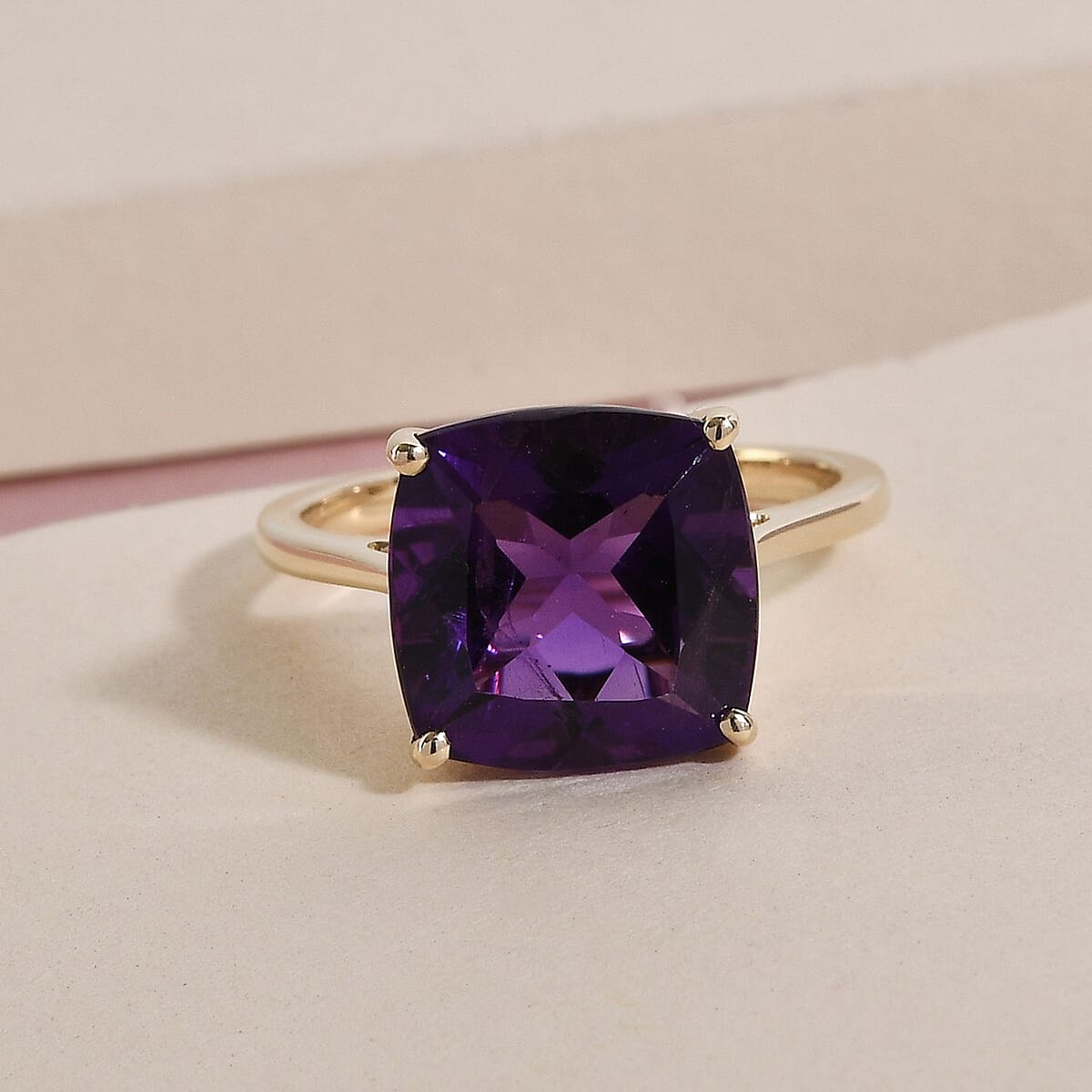 Luxoro 10K Yellow Gold AAA Mashamba Amethyst Solitaire Ring (Size 10.0) 5.25 ctw image number 1