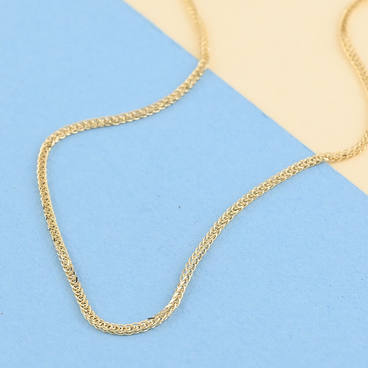 Las Vegas Closeout Deal 14K Yellow Gold 1.1mm Diamond Cut Triple Spiga Chain Necklace (18 Inches) (1.90 g) image number 1