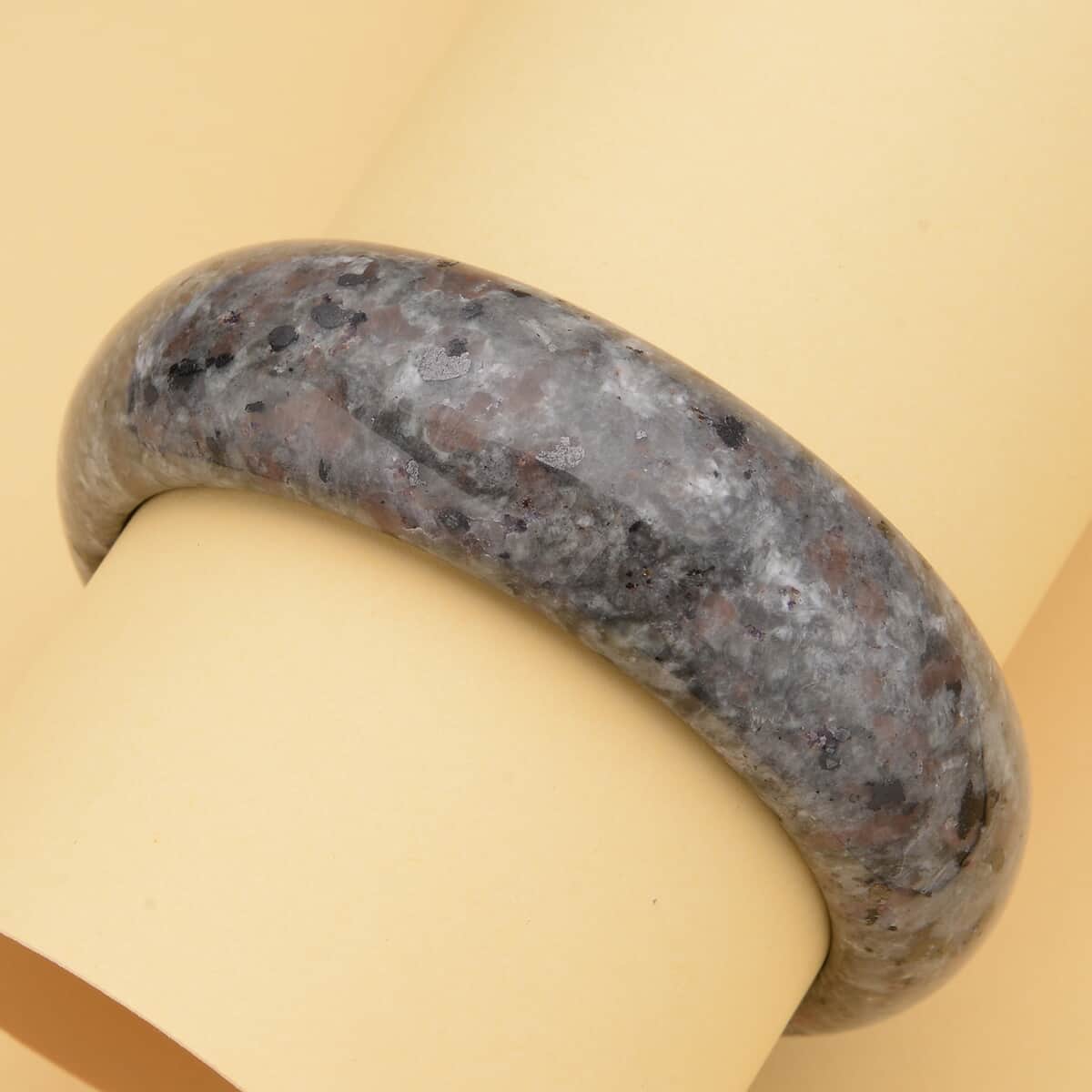 Natural Yooperlite Bangle Bracelet (6.75 In) 442.00 ctw with Free UV Torch image number 1