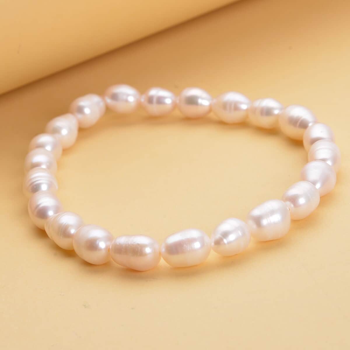 White Freshwater Pearl Stretch Bracelet image number 1