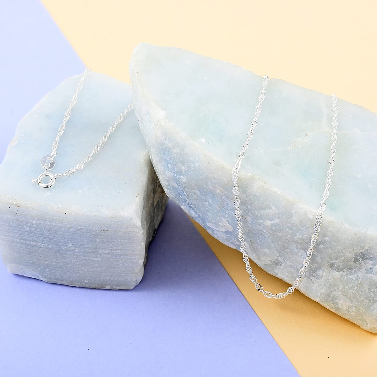 Italian Sterling Silver 1.6mm Singapore Chain Necklace 24 Inches 2.05 Grams image number 1