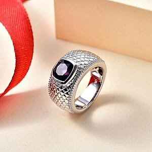 African Amethyst 1.98 ctw Ring in Goldtone (Size 6.5)