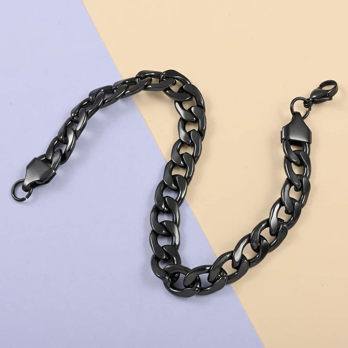 8.5mm Cuban Bracelet in ION Plated Black Stainless Steel (8.00 In) image number 1