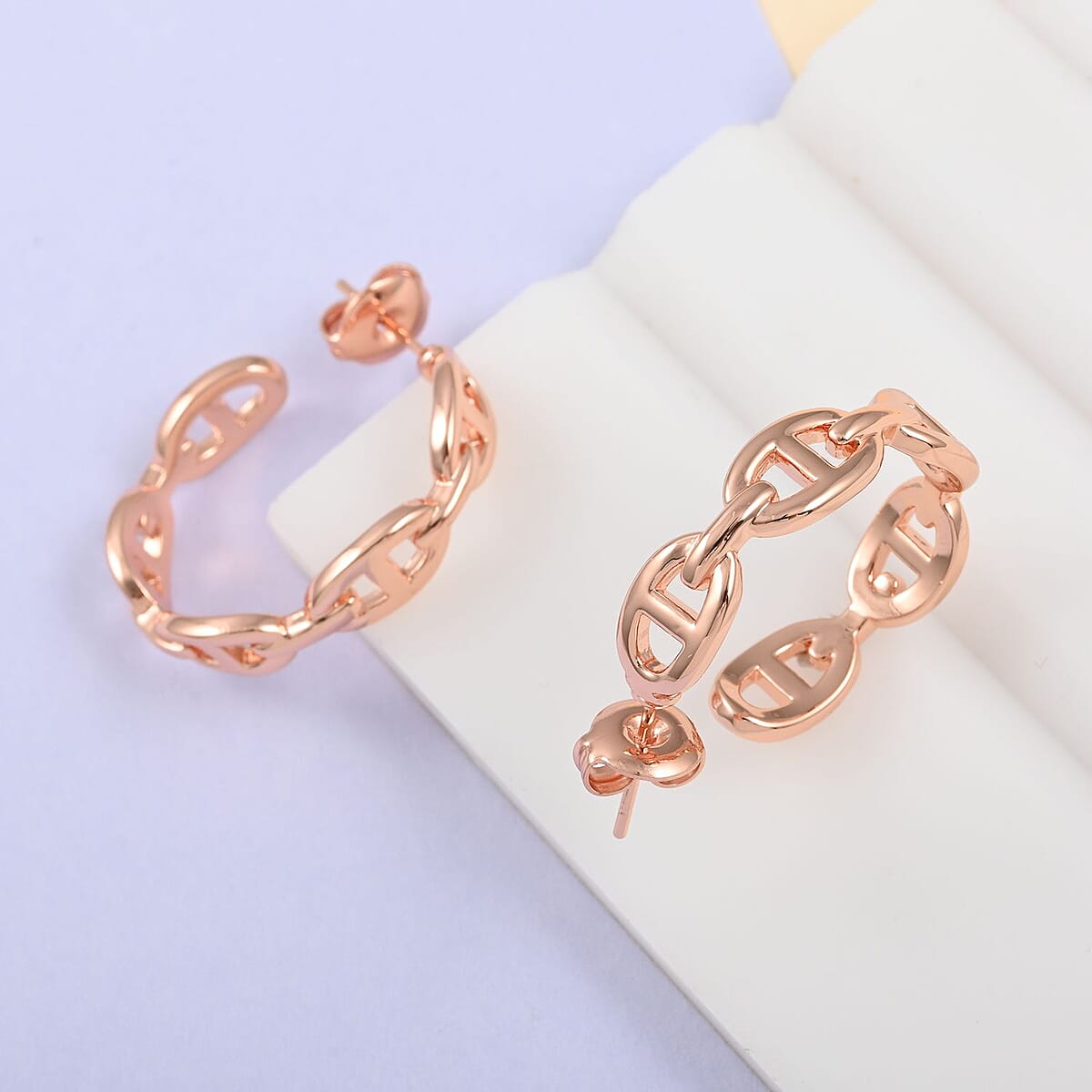 Mariner Link Hoop Earrings in Rosetone image number 1