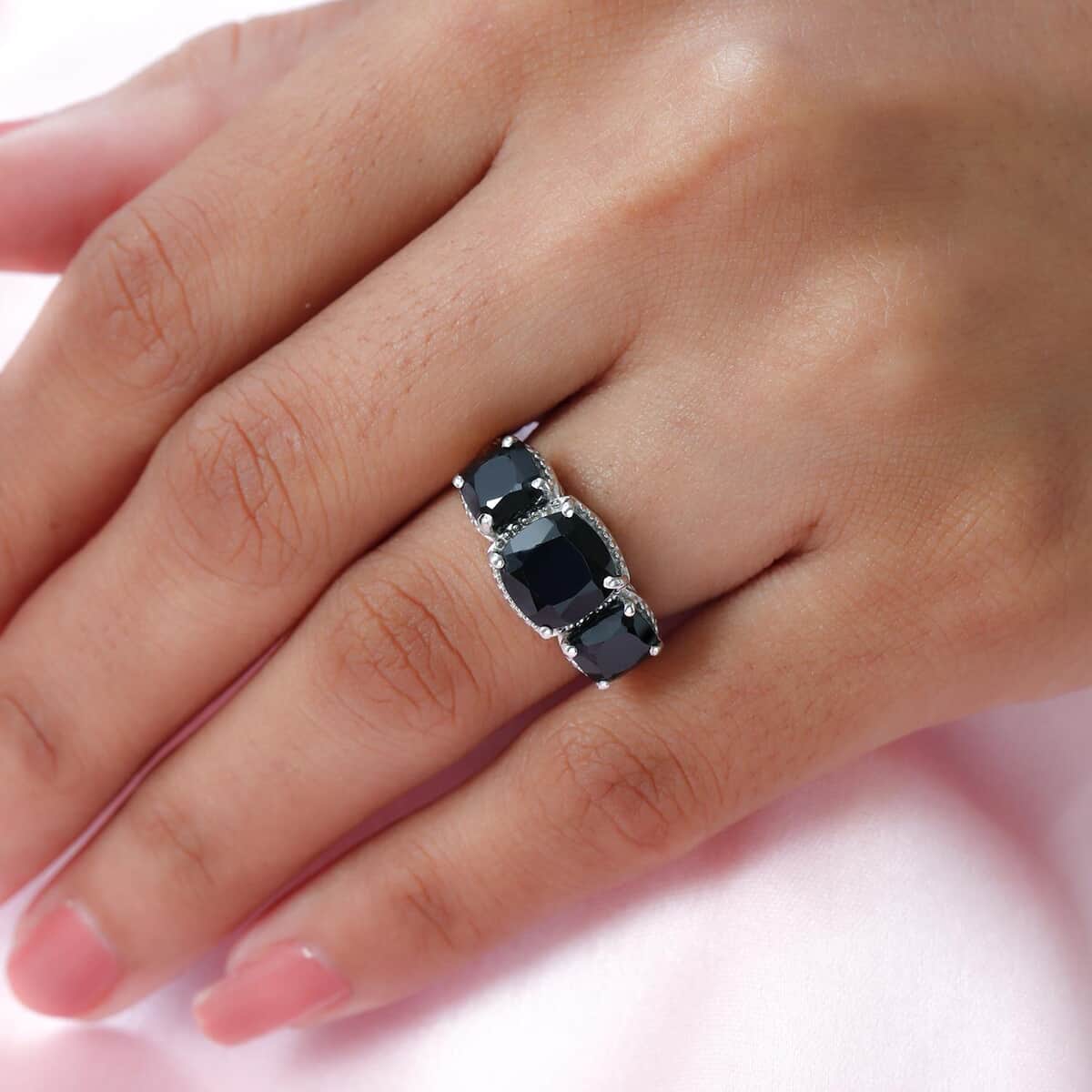 Thai Black Spinel 3 Stone Ring in 14K Yellow Gold and Platinum Over Sterling Silver (Size 9.0) 6.10 ctw image number 2