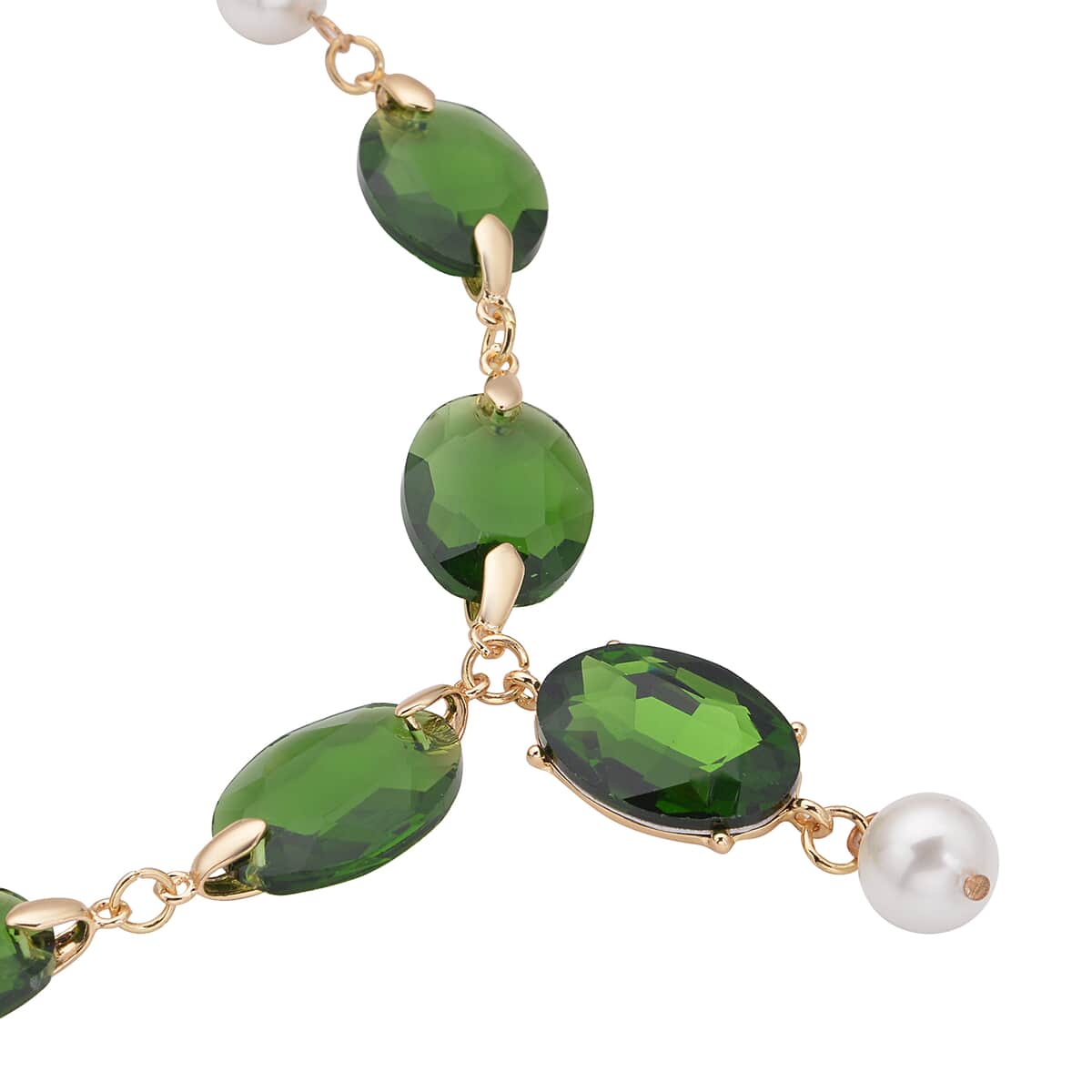 Simulated Emerald and White Pearl Necklace 22-23 Inches in Goldtone image number 2