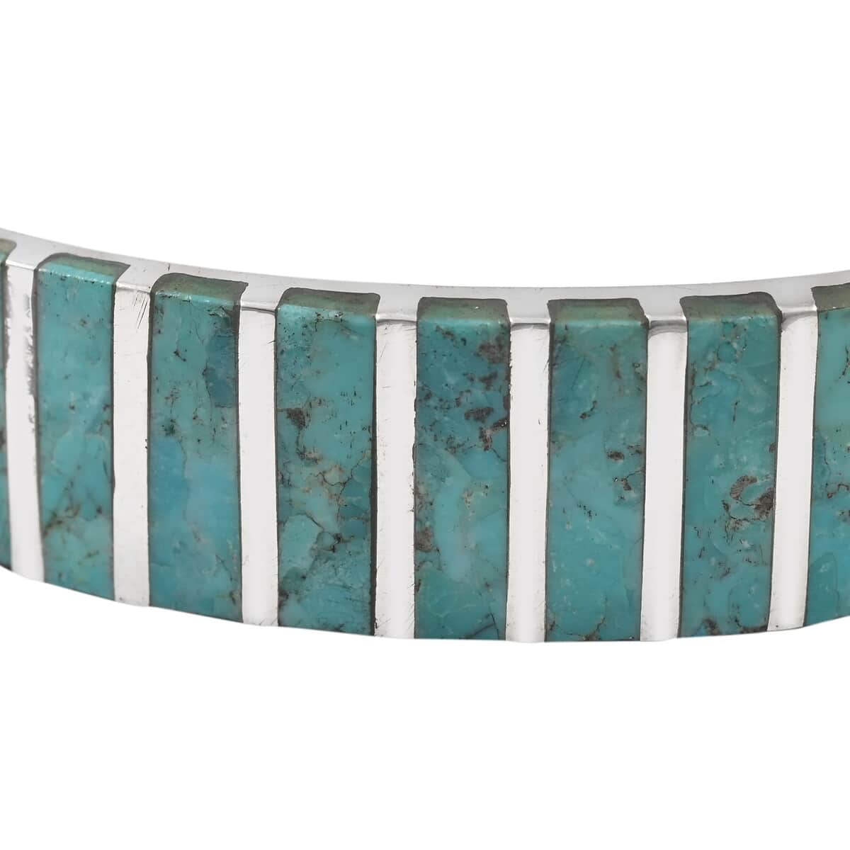 SANTA FE Style Kingman Turquoise Cuff Bracelet in Sterling Silver (6.00 In) 34.85 Grams 13.00 ctw image number 2