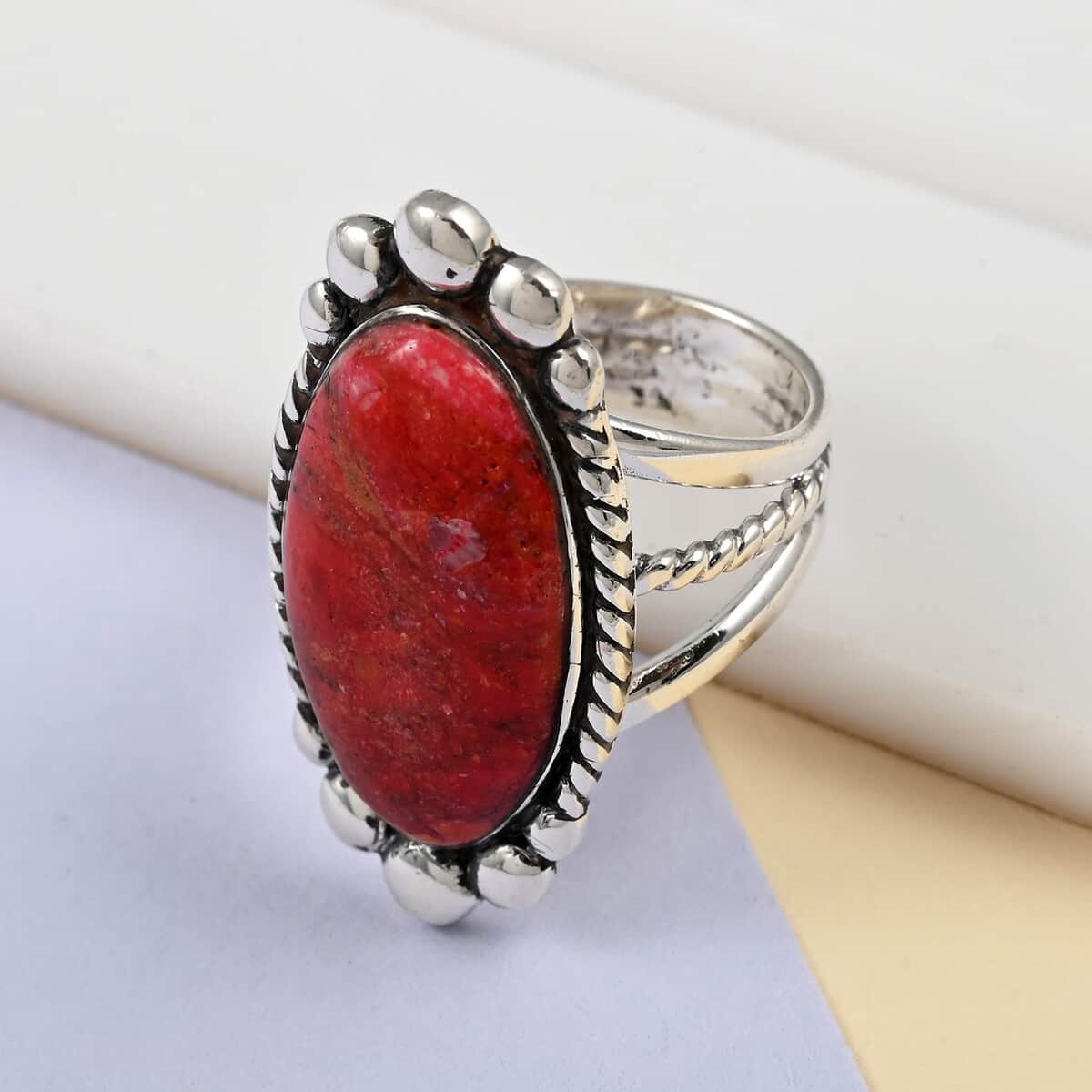 Santa Fe Style Coral Solitaire Ring in Sterling Silver (Size 6.0) 7.20 Grams image number 1