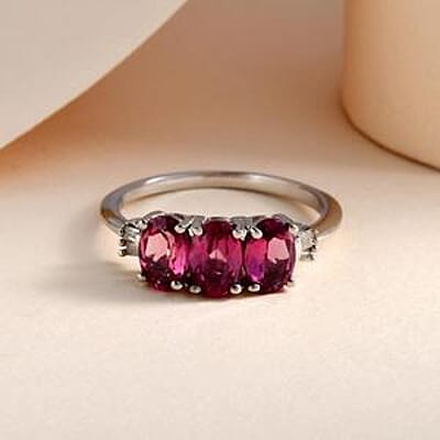 Lotus Garnet and White Diamond 1.74 ctw 3 Stone Ring in Platinum Over Sterling Silver (Size 6.5)