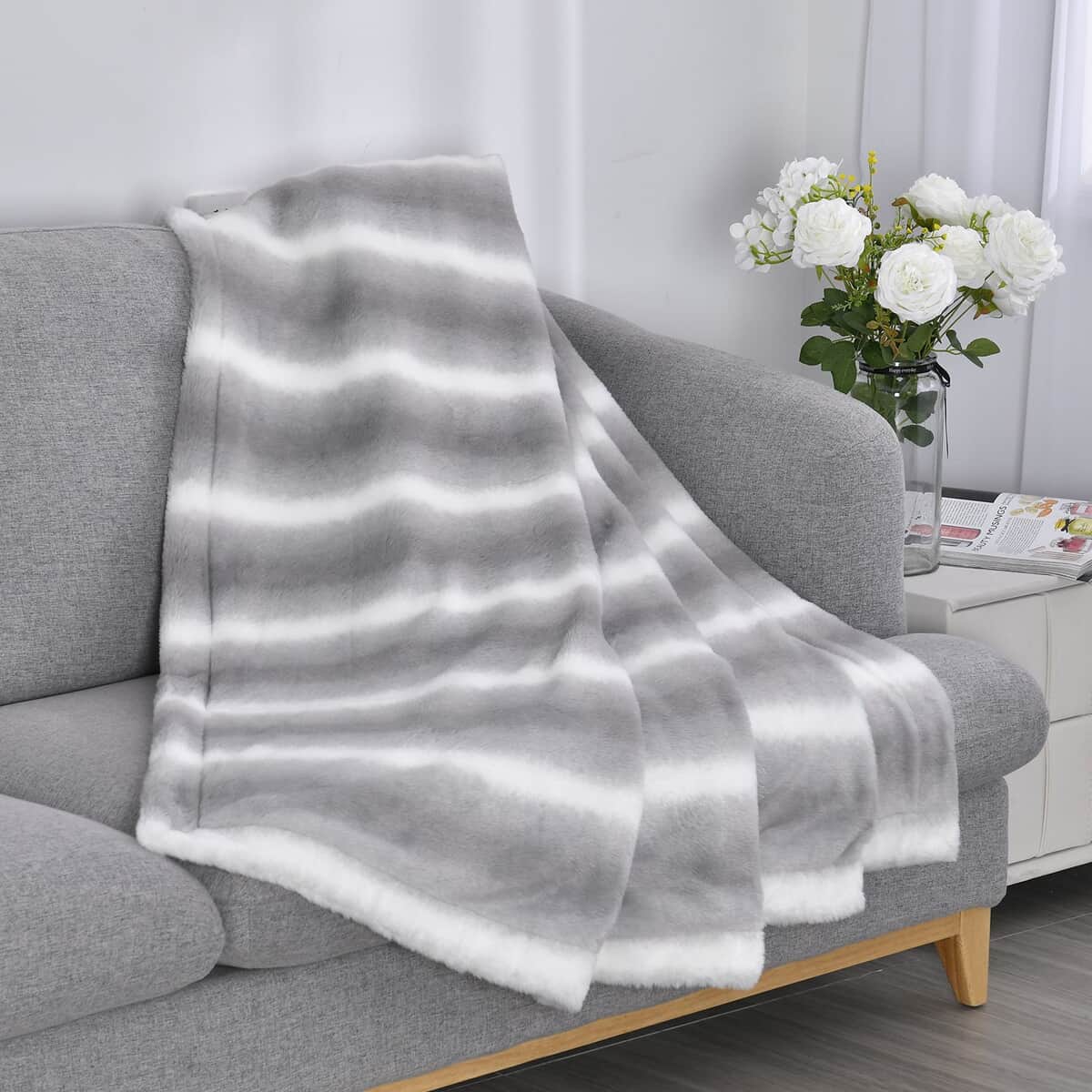 Homesmart Beige Stripe Pattern Microfiber, Faux Rabbit Fur Layer Reversible Blanket image number 0
