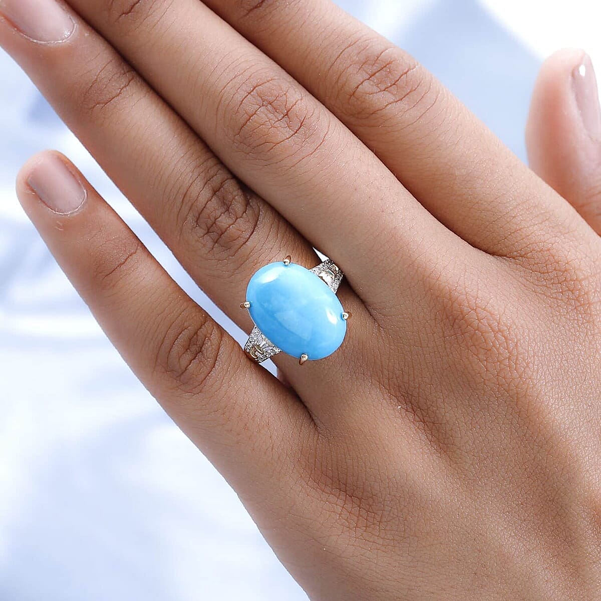 Iliana 18K Yellow Gold AAA Sleeping Beauty Turquoise and G-H I1 Diamond Ring (Size 6.0) 4.75 Grams 10.40 ctw image number 2