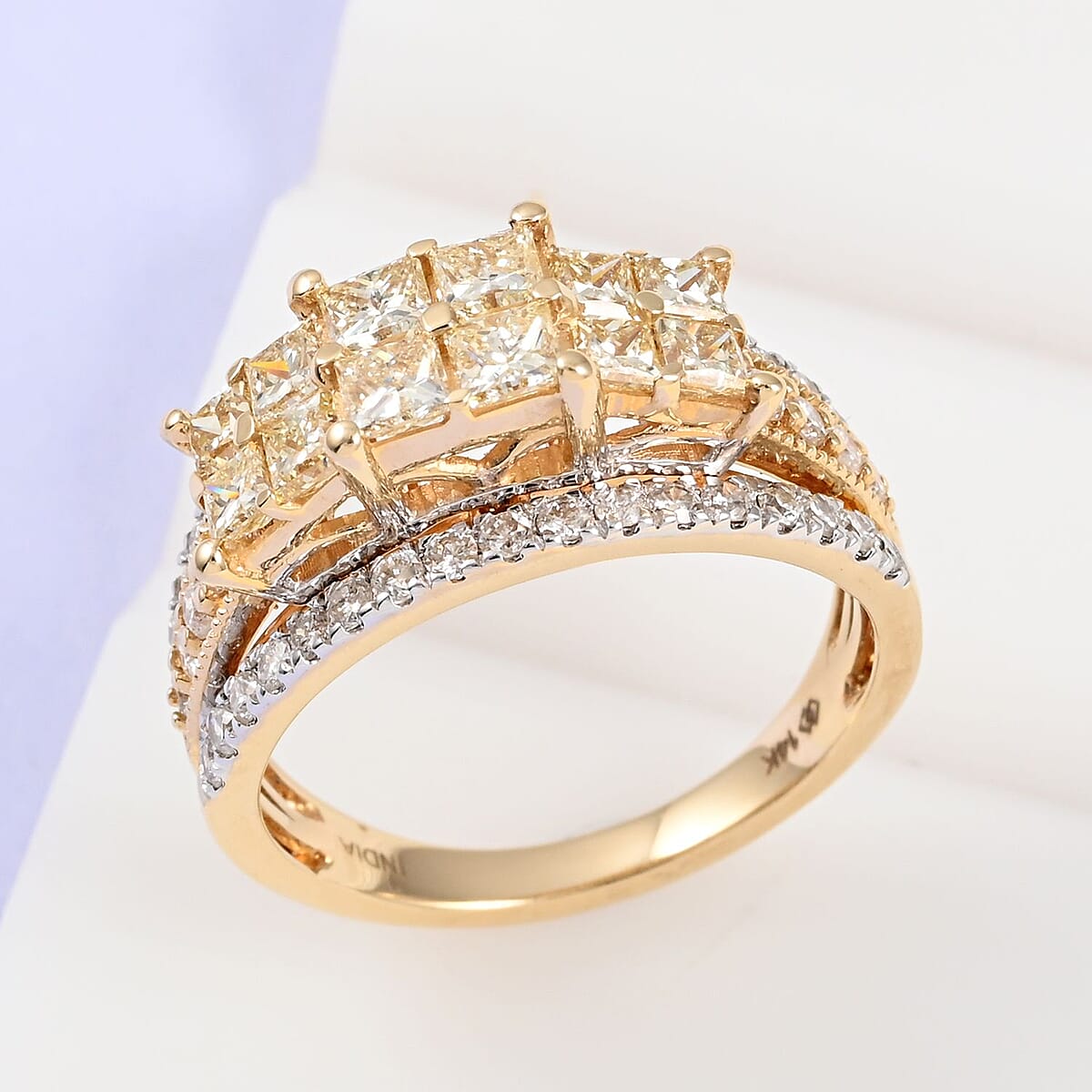 Natural Yellow and White Diamond SI 2.00 ctw Ring in 14K Yellow Gold (Size 6.0) 5.20 Grams image number 1