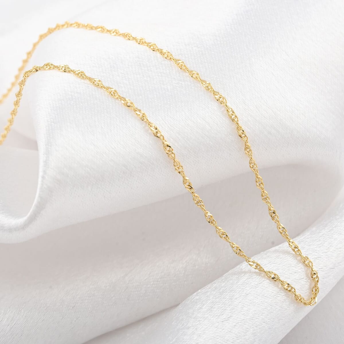 Italian 14K YG Over Sterling Silver 5mm Singapore Chain Necklace 18 Inches 1.20 Grams image number 1