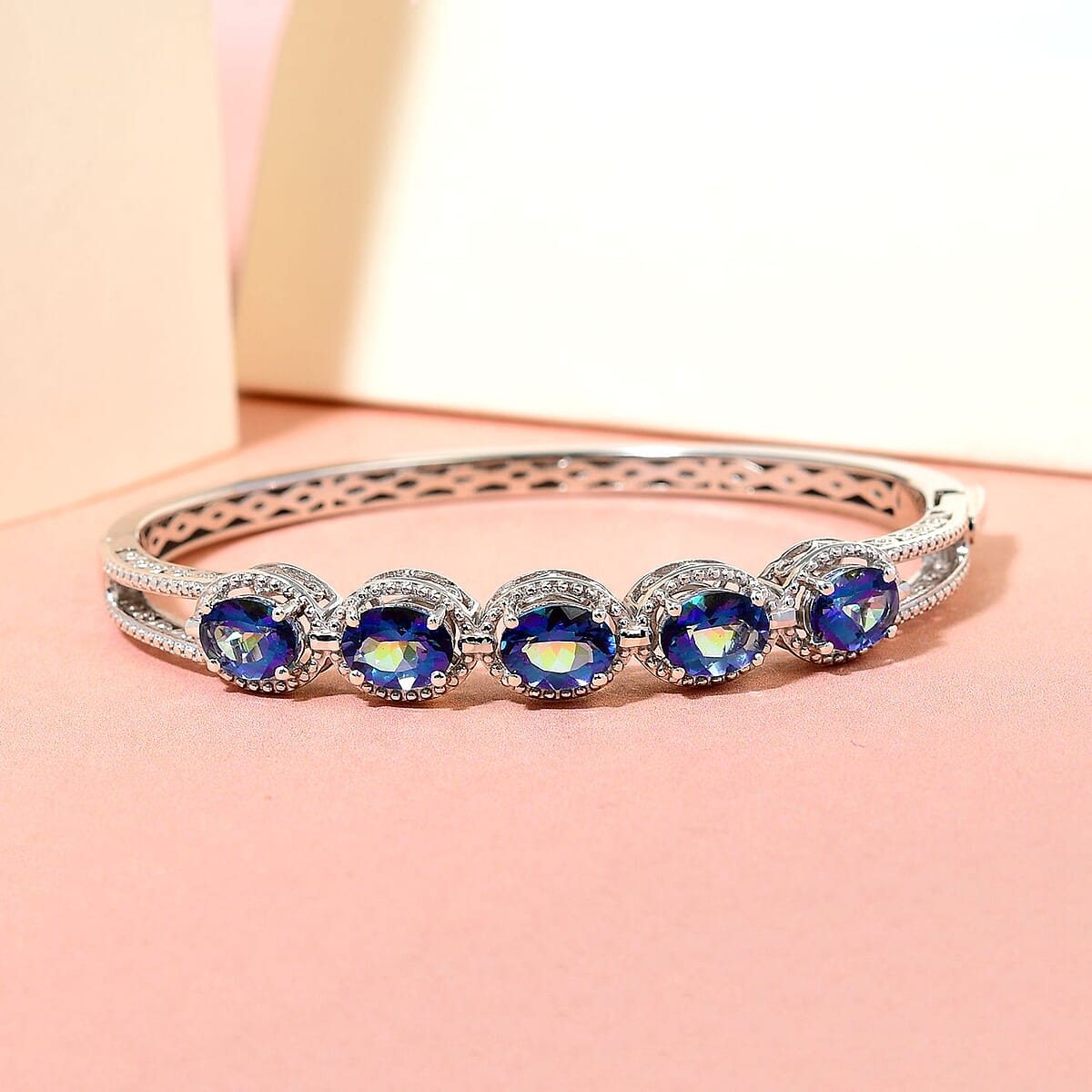 Periwinkle Bloom Petalite Bangle Bracelet in Platinum Over Sterling Silver (8.00 In) 18.40 Grams 4.35 ctw image number 1