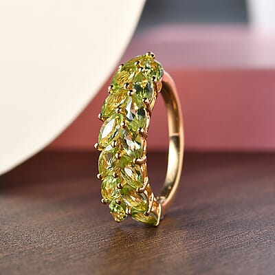 Arizona Peridot Ring in Vermeil Yellow Gold Over Sterling Silver (Size 10.0) 2.15 ctw