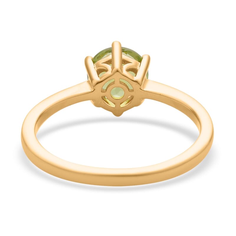 Premium Peridot Solitaire Ring in Vermeil Yellow Gold Over Sterling Silver (Size 10.0) 1.50 ctw