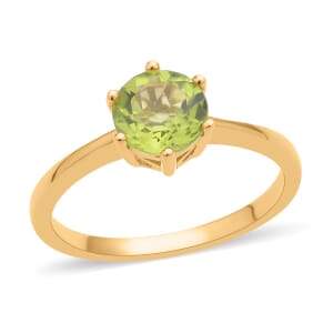Premium Peridot Solitaire Ring in Vermeil Yellow Gold Over Sterling Silver (Size 8.0) 1.50 ctw
