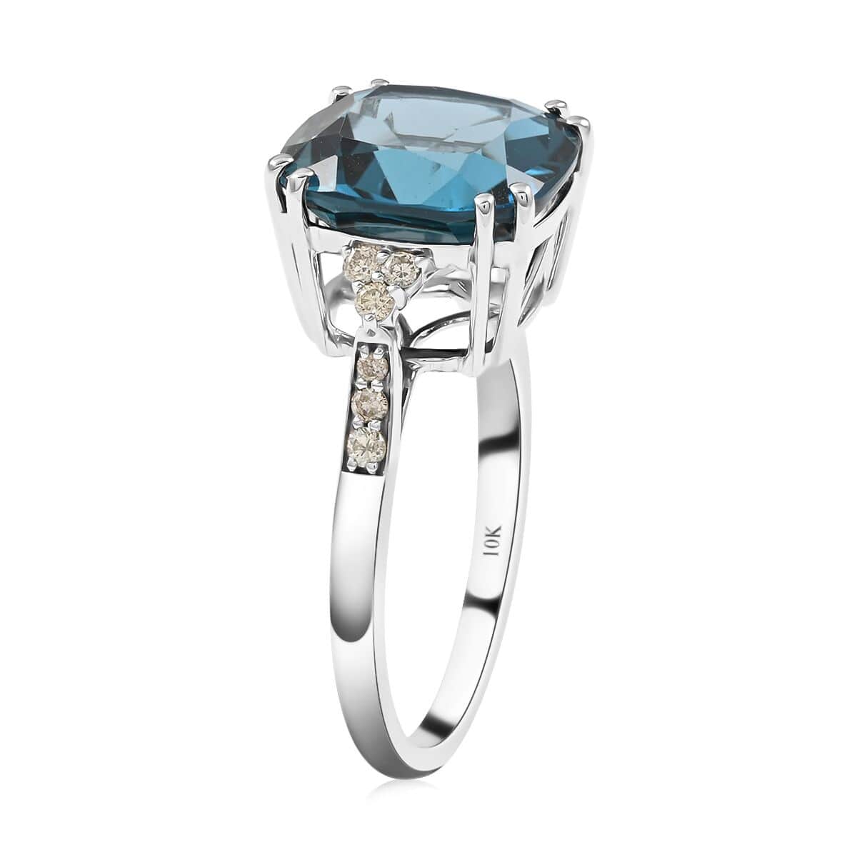 Certified & Appraised Luxoro AAA London Blue Topaz and G-H I1 Diamond 7.10 ctw Ring in 10K White Gold (Size 6.0) image number 3