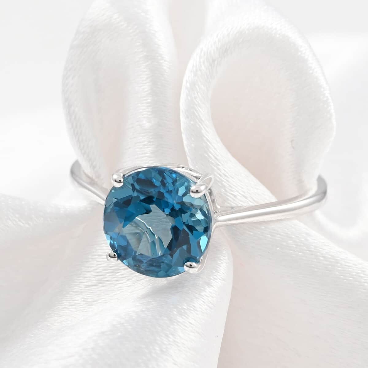 Luxoro 10K White Gold AAA London Blue Topaz Solitaire Ring (Size 9.0) 2.45 ctw image number 1