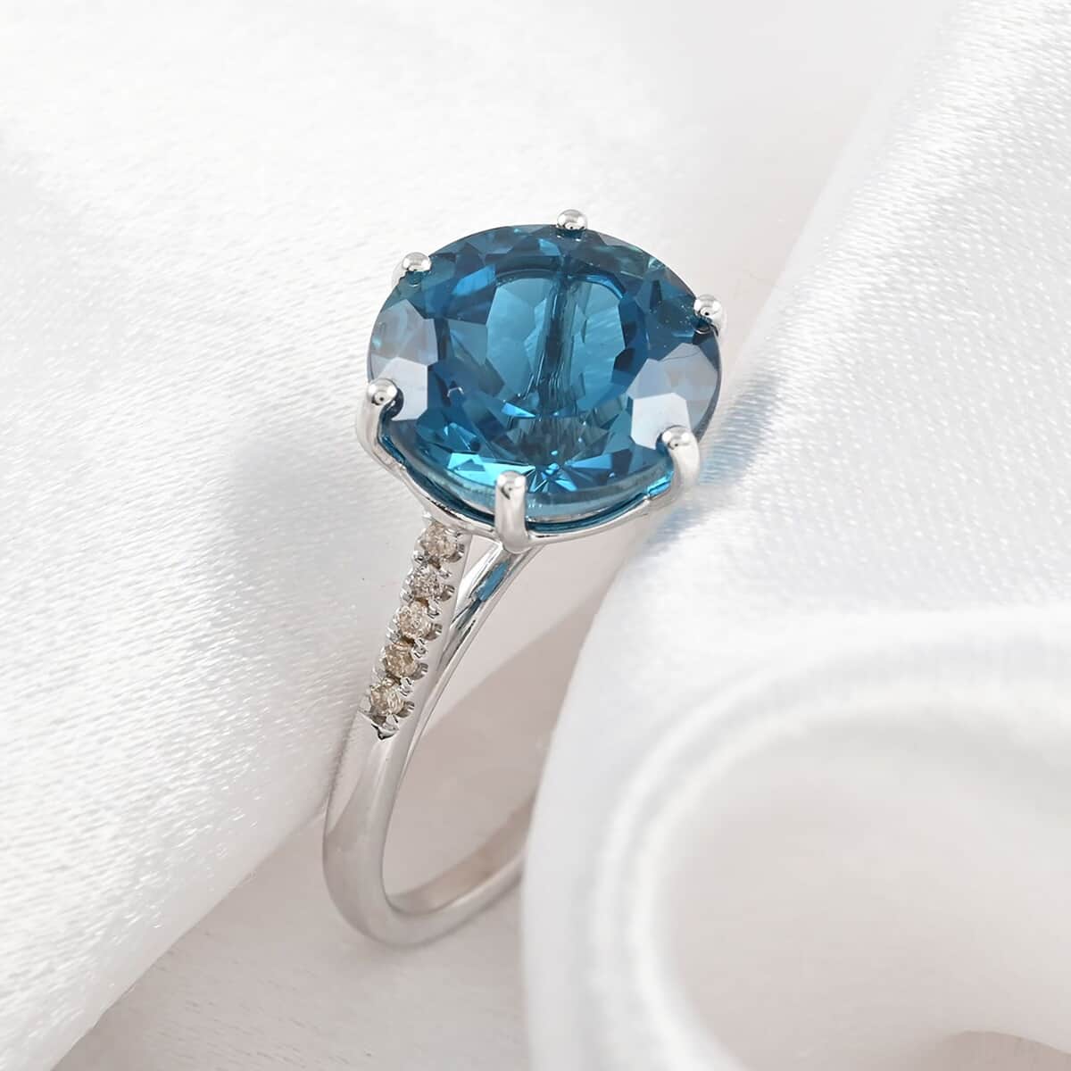 Certified & Appraised Luxoro 10K White Gold AAA London Blue Topaz and G-H I1 Diamond Ring 6.35 ctw image number 1